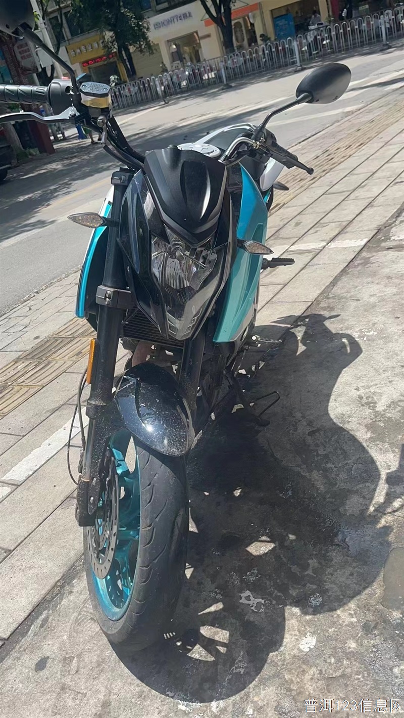出售一辆春风150二手摩托车 车况精品 可以正规过户